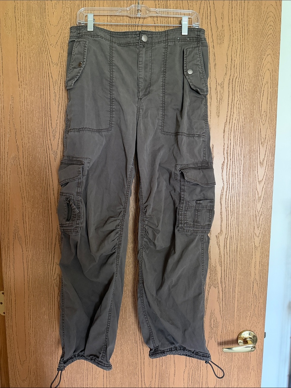 Abercrombie & Fitch Men's Cargo Pants in Olive